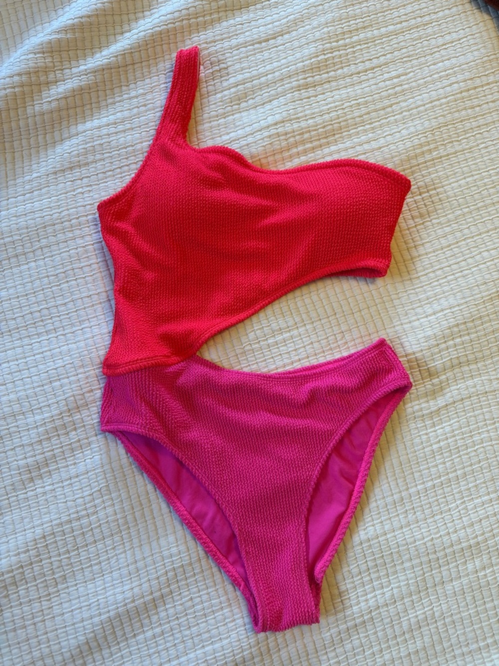 One-Shoulder Two-Tone Pink & Fuchsia Women’s One-Piece Swimsuit